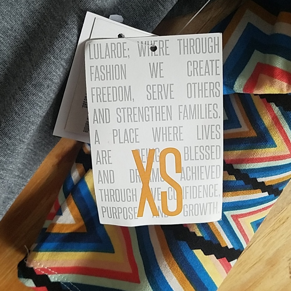 LuLaRoe Randy - Picture 2 of 4